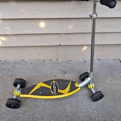 Fuzion Asphalt 4-Wheel Kick Scooter