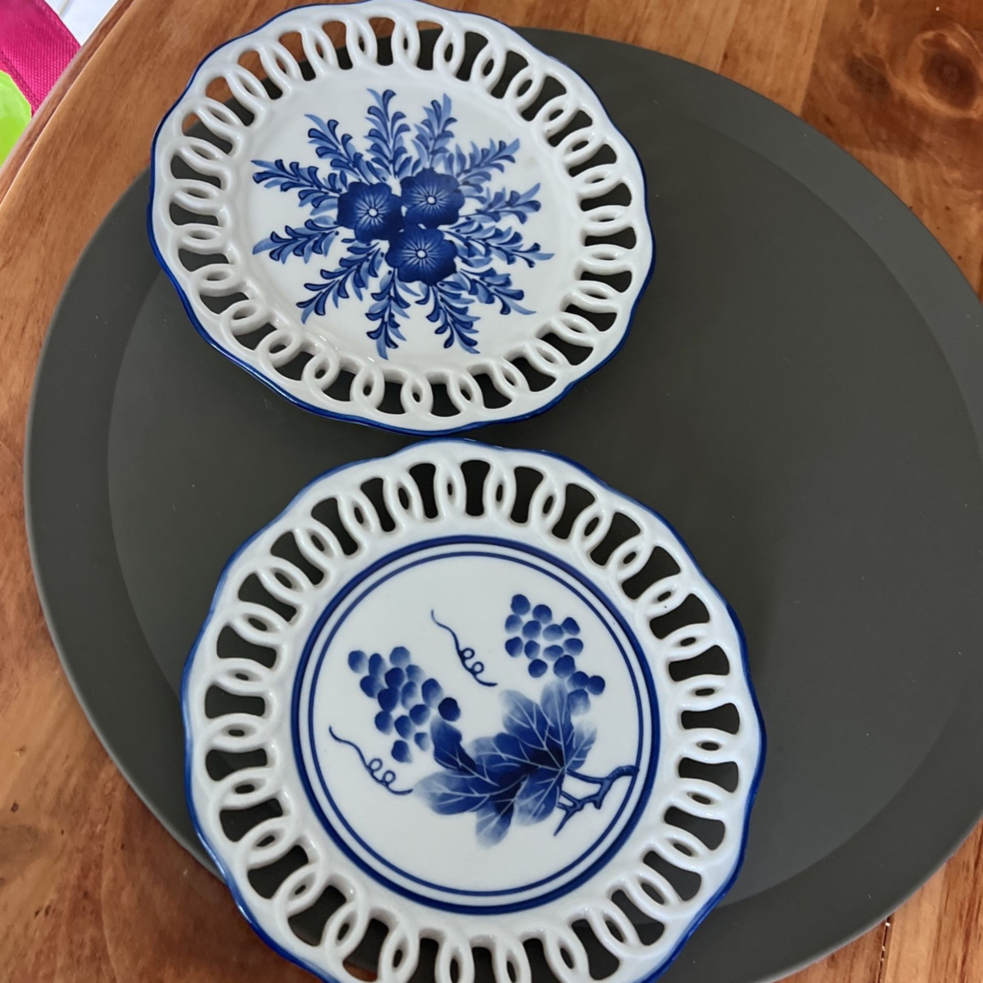 1 Lg 2 Sm Plates