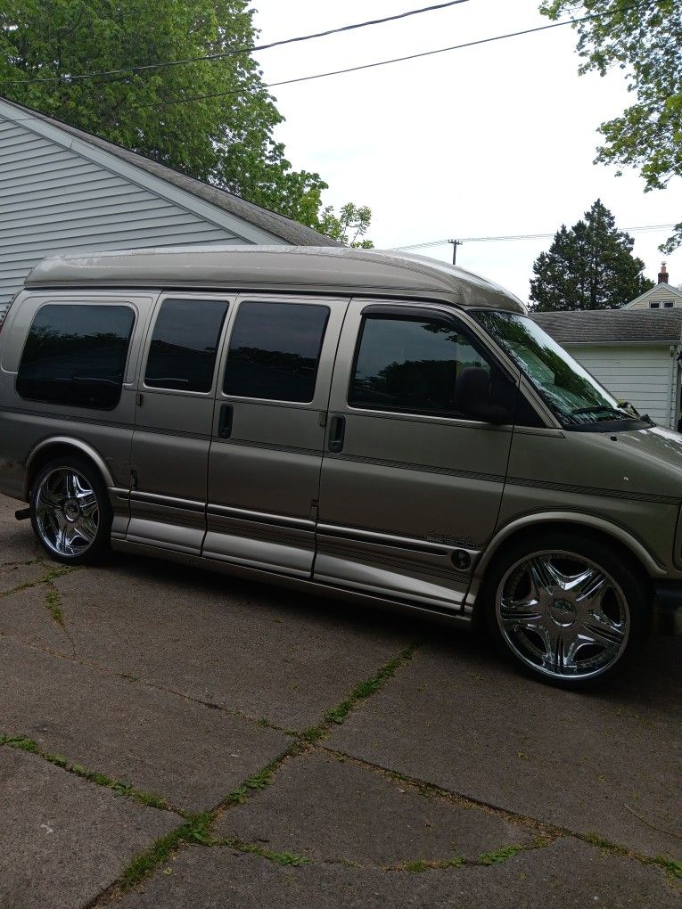 2000 GMC Savana