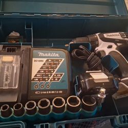 Makita 18v Cordless Drill Set