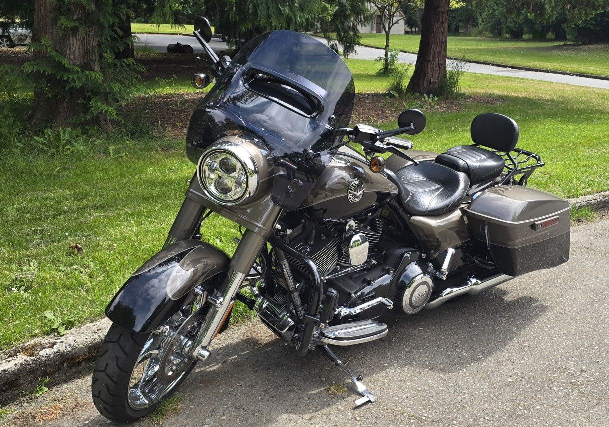 2014 Harley Davidson FLHRSE CVO Road King