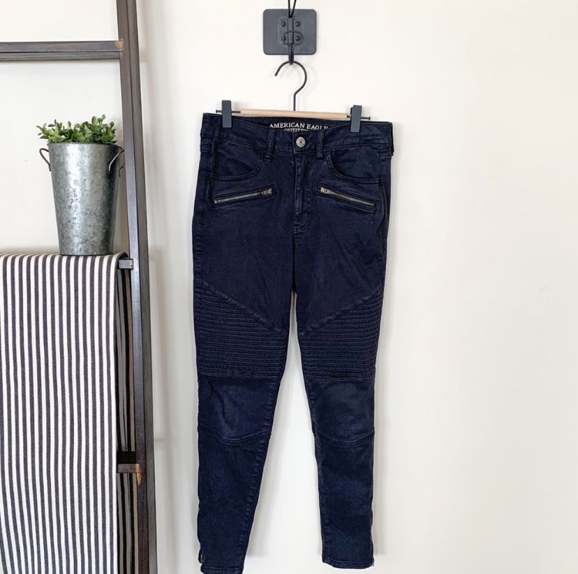 American Eagle Jeans Black Jeans Super Super Stretch X Size 6 for Sale in Twin MI - OfferUp
