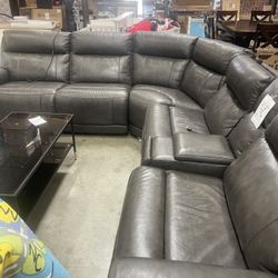 Leather Sectional Recliner Lightly Used 