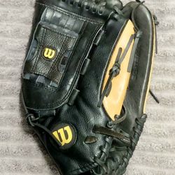 Wilson Elite Oversized Softball Glove Black Leather  Great Condition 