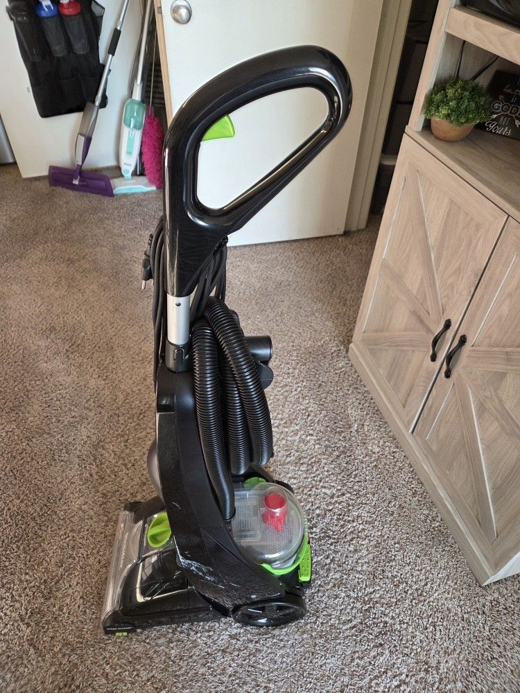 Bissell Carpet Cleaner.
