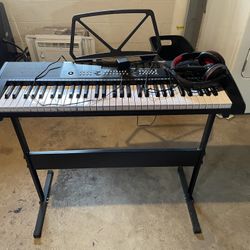 Electric Keyboard And Bench 