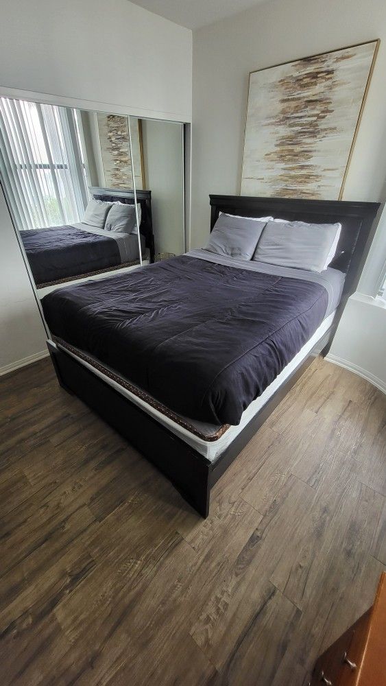 Queen Bed With Matress $200