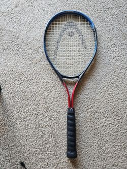 Head standard oversized constant beam tennis racket