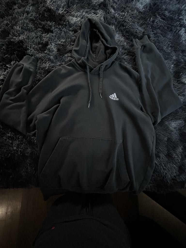 BLACK ADIDAS HOODIE SIZE L WOMENS