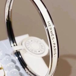 Ultra-narrow enamel letter print rose gold plated bracelet for women cream white