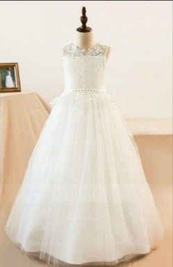 Girl's Size 7 White Formal Dress