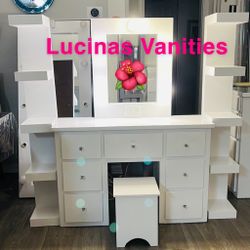 White Vanity Set For Little Girl Under 8 And 2 Shelves 