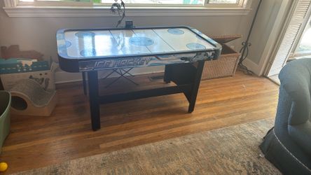 Air Hockey Table