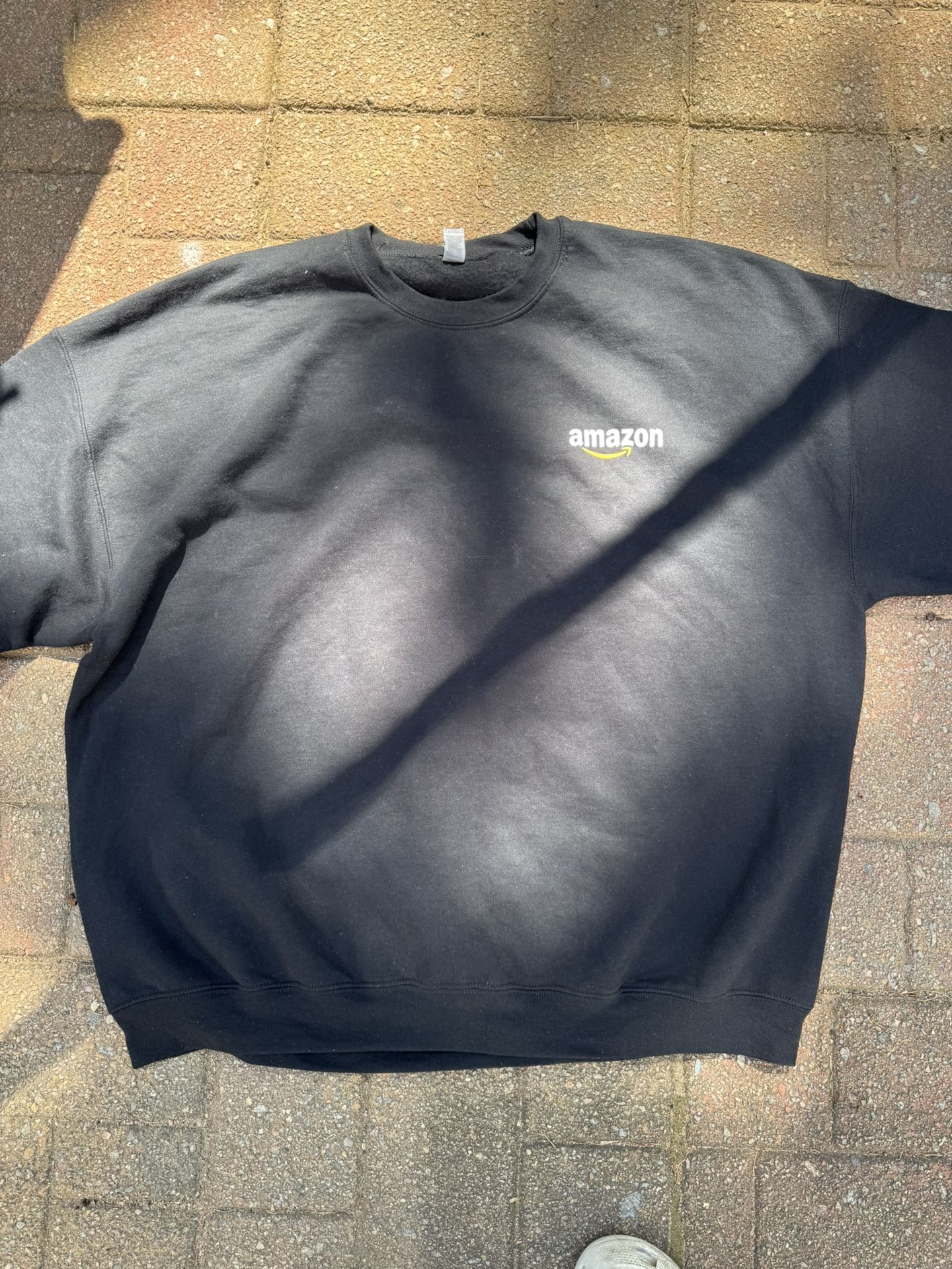 AMAZON CREWNECK SWEATSHIRT