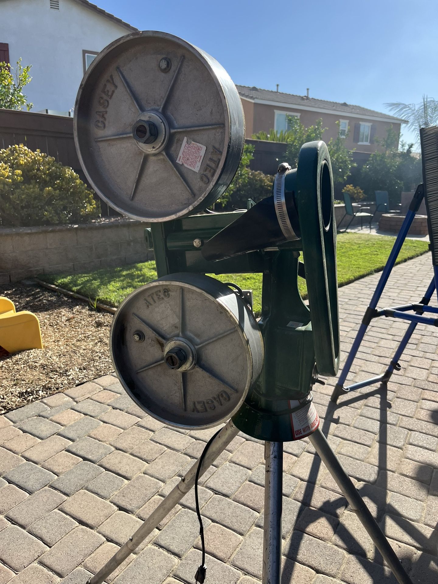 Atec Casey 2 Wheel Baseball Pitching Machine for Sale in Moreno