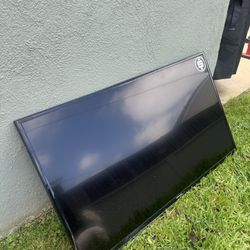 55 Inch Samsung TV With Walk Mount 