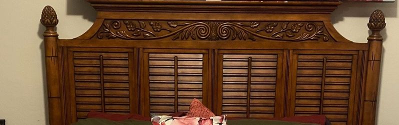 King Plantation Style Louvered Wood Bed – British Colonial / Tommy Bahama Style
