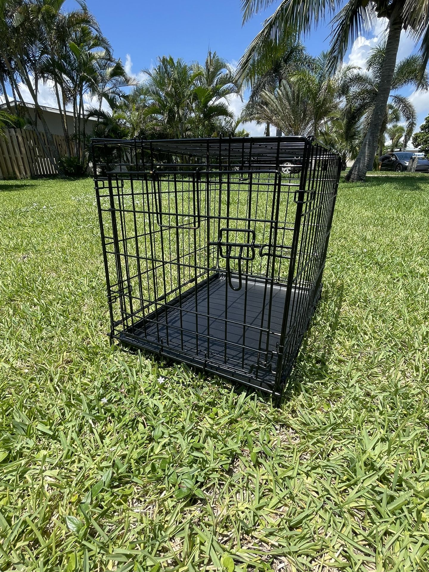 Black Dog Crate/Smaller- Medium Breed Dog