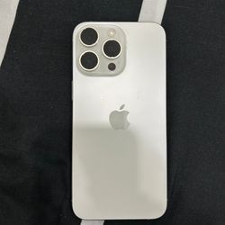 iPhone 15 Pro Max