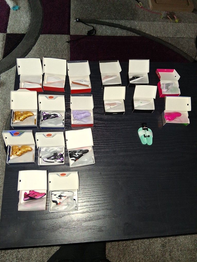 Sneakers Mini Brands Series 1