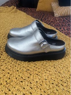 Women’s size 8 docs mules