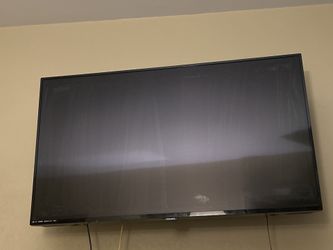 🔥 FOR SALE: 65” Philips Flat Screen TV 🔥
