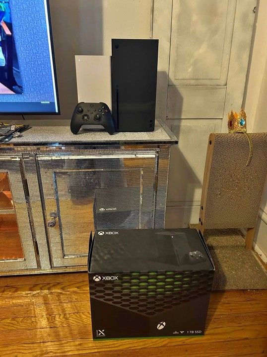 Microsoft Xbox series X with original controller and all original packaging tested clean