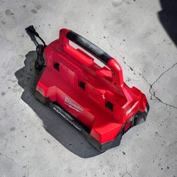 Milwaukee
M18 18V PACKOUT 6-Port Rapid Charger
šNot negotiable
