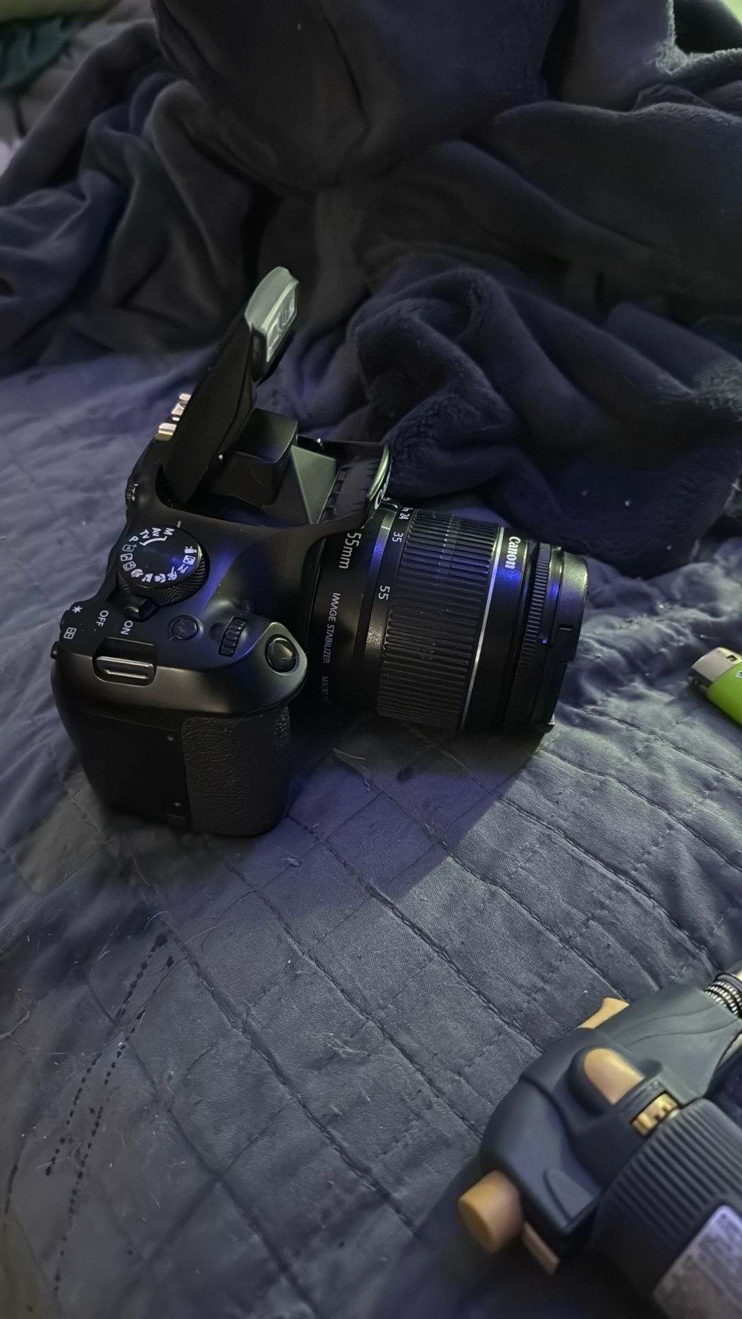 Canon Rebel T6 DSLR w/18mm - 55 mm Lens