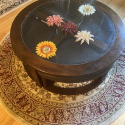 Round Table With 4 Leather Seats