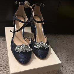 Jewel Badgley Mischka