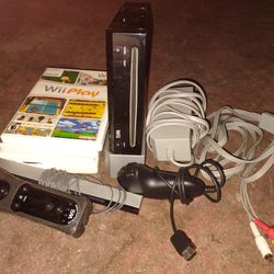 Nintendo Wii Black With 1 Controller And Nunchuk And 4 Games