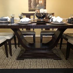 DINING TABLE W/T (6) CHAIRS, GLASS INSERT, & DECORATIVE BOTTOM $1300
