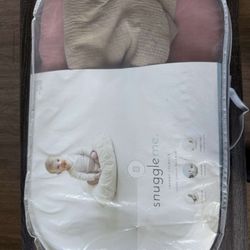 Snuggle Me Infant Lounger