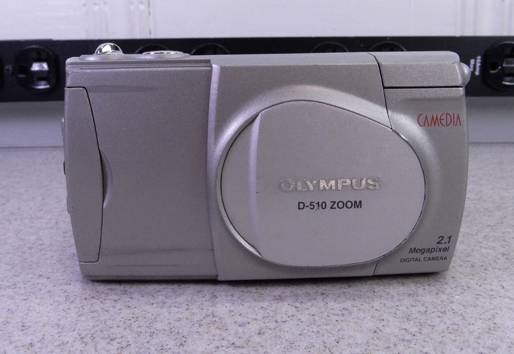 Vintage Olympus D-510 Zoom Digital Camera - Tested Working