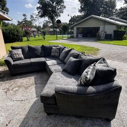 Tide Anchor Grey Cloth Sectional W/ Cuddler