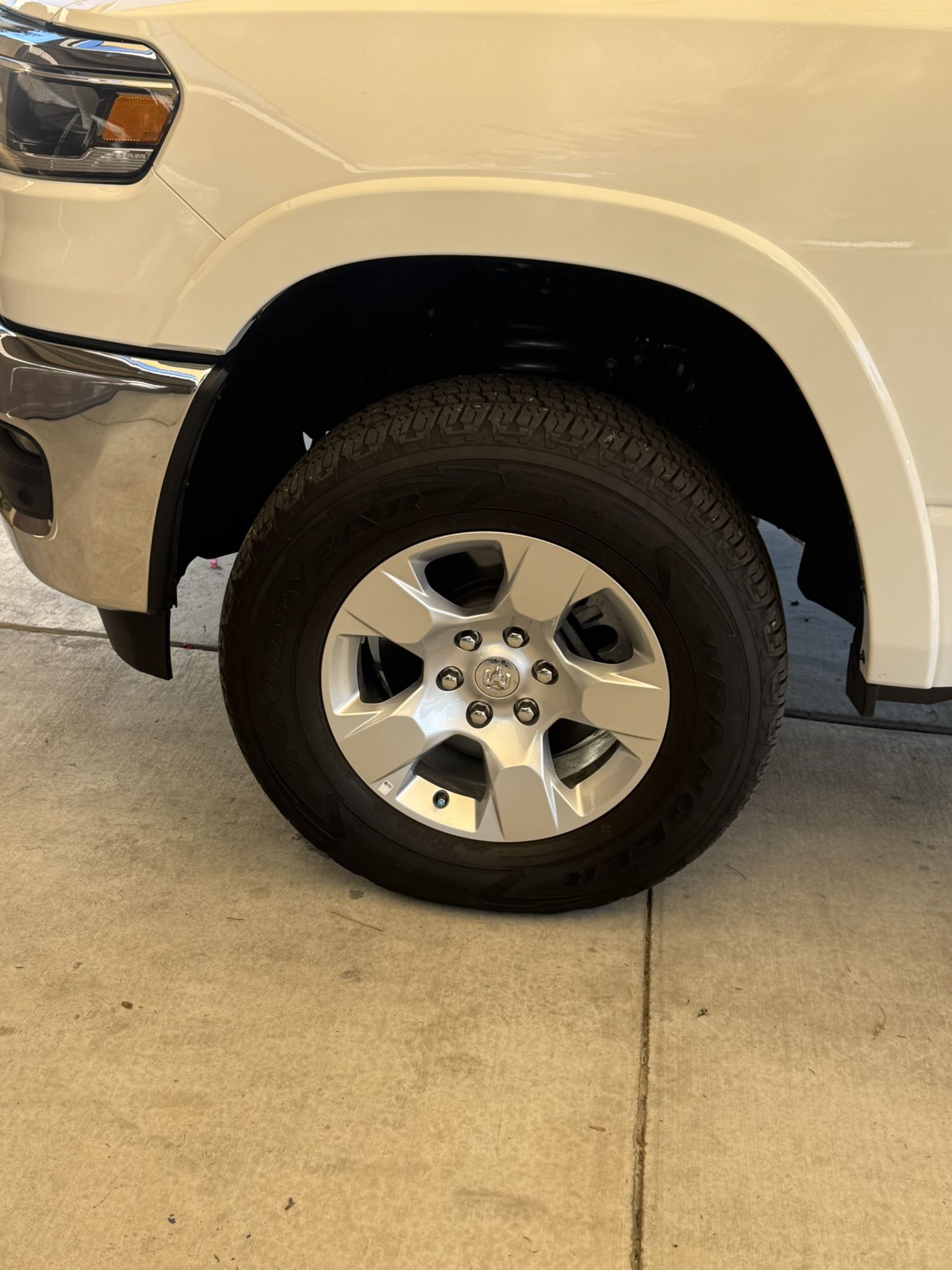 Four tires and rims 275/65/18 GOOD /YEAR wrangler