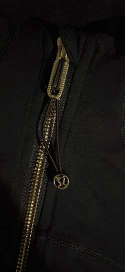 Lululemon define jacket size 4