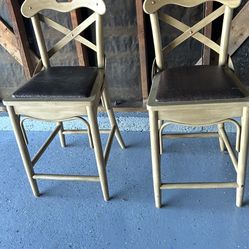 4 Counter Height Barstools (sturdy)