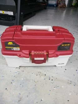 Im selling my tackle box and lures