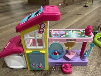 Barbie Little people House