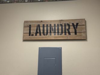 Laundry sign