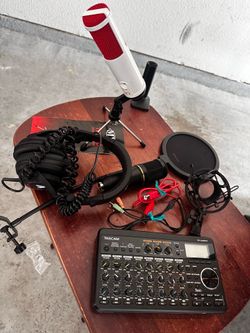 Studio Equipment 🎤
