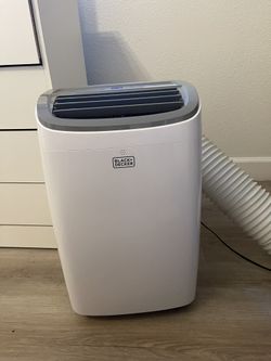 Black + Decker Portable AC Unit + Remote