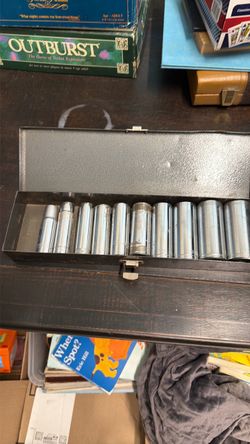 Deep Socket Set in Metal Case
