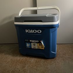 Igloo Latitude 30 / 30qt Ice Chest Cooler