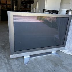 Panasonic plasma tv. It Works Fine!