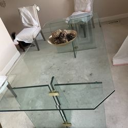 Dining Room Table 