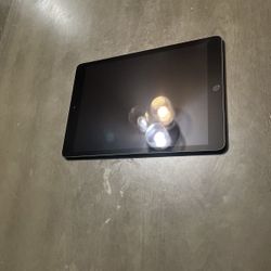 Apple Ipad 7th gen wifi mint condition 