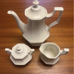 Johnson Brothers Heritage White 3-piece Tea Set